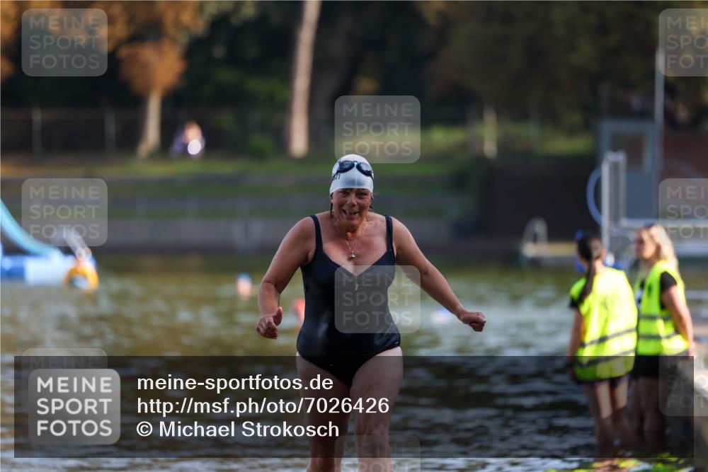 08.09.2024 - Stadtparktriathlon Michael Strokosch http://msf.ph/oto/7026426 08.09.2024 09:53:10 Schwimmen 235 meine-sportfotos.de