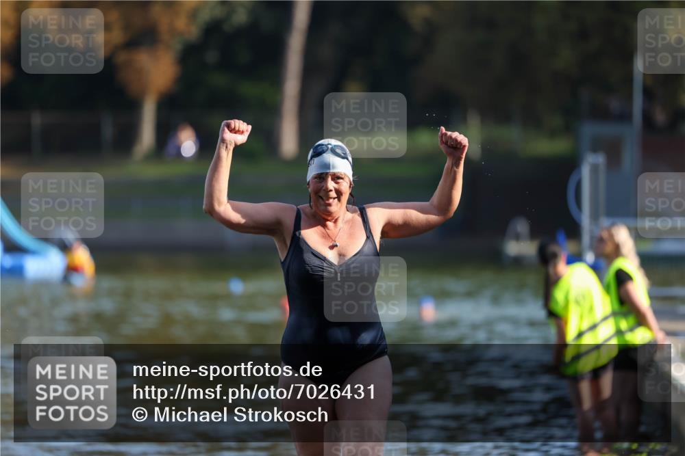 08.09.2024 - Stadtparktriathlon Michael Strokosch http://msf.ph/oto/7026431 08.09.2024 09:53:10 Schwimmen 235 meine-sportfotos.de