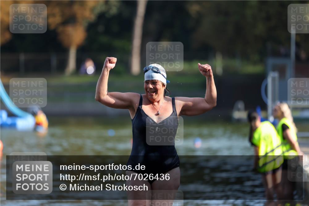 08.09.2024 - Stadtparktriathlon Michael Strokosch http://msf.ph/oto/7026436 08.09.2024 09:53:10 Schwimmen 235 meine-sportfotos.de