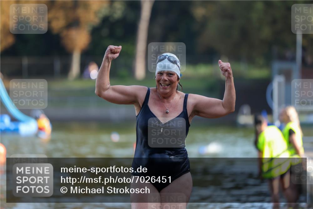 08.09.2024 - Stadtparktriathlon Michael Strokosch http://msf.ph/oto/7026451 08.09.2024 09:53:11 Schwimmen 235 meine-sportfotos.de