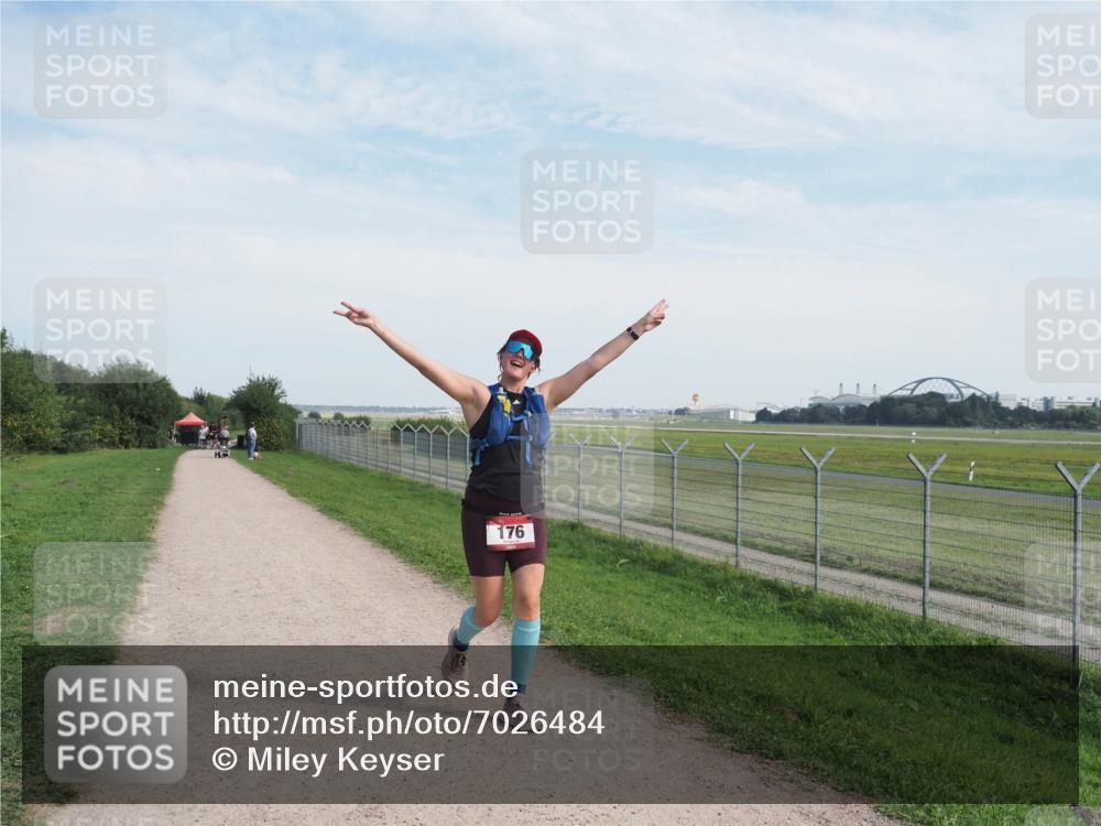08.09.2024 - Airport Race Miley Keyser http://msf.ph/oto/7026484 08.09.2024 13:01:28 Laufen OLYMPUS, DIGITAL, CAMERA meine-sportfotos.de