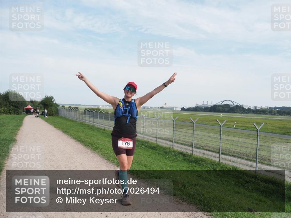 08.09.2024 - Airport Race Miley Keyser http://msf.ph/oto/7026494 08.09.2024 13:01:28 Laufen OLYMPUS, DIGITAL, CAMERA meine-sportfotos.de