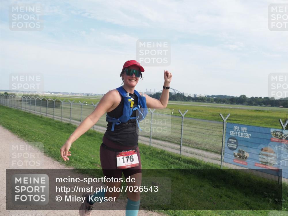 08.09.2024 - Airport Race Miley Keyser http://msf.ph/oto/7026543 08.09.2024 13:01:29 Laufen OLYMPUS, DIGITAL, CAMERA meine-sportfotos.de