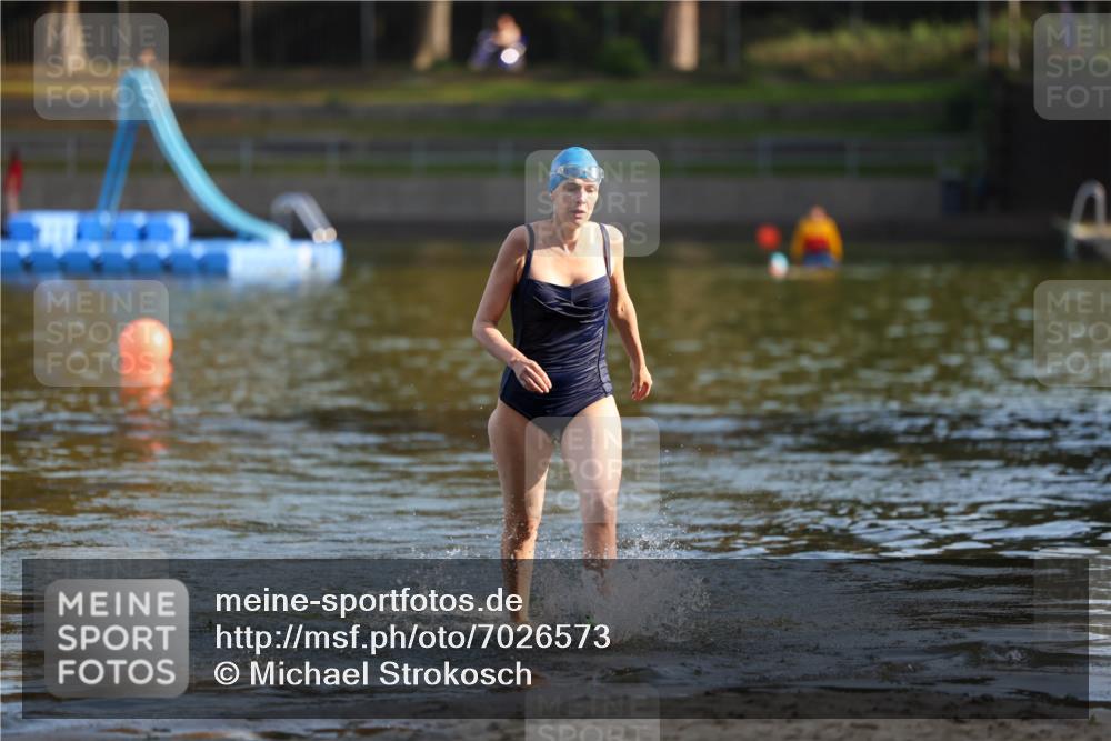 08.09.2024 - Stadtparktriathlon Michael Strokosch http://msf.ph/oto/7026573 08.09.2024 09:54:20 Schwimmen 261 meine-sportfotos.de