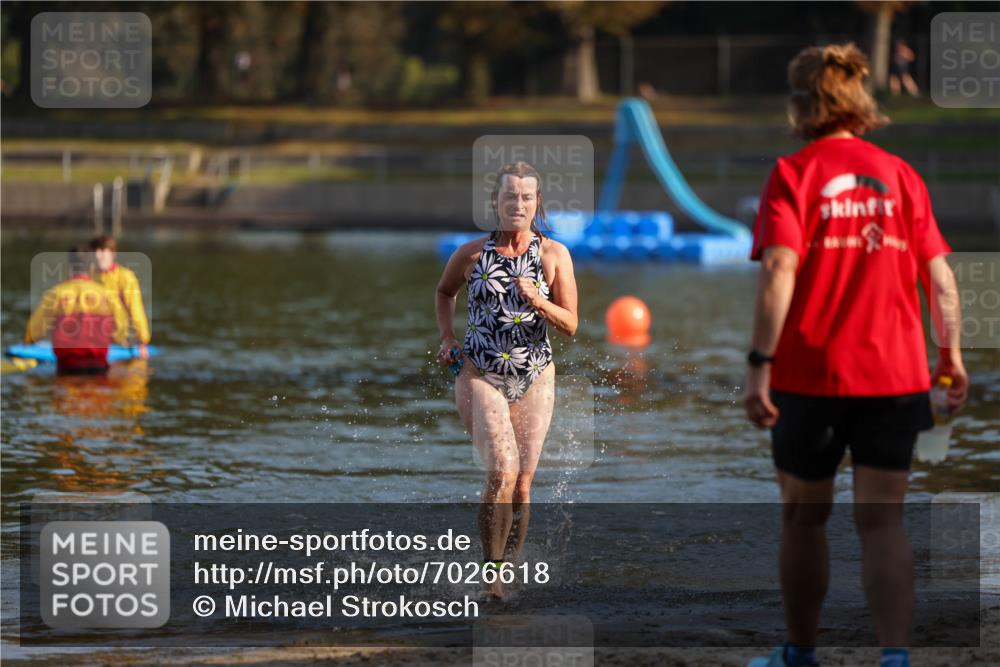 08.09.2024 - Stadtparktriathlon Michael Strokosch http://msf.ph/oto/7026618 08.09.2024 09:56:06 Schwimmen 236 meine-sportfotos.de