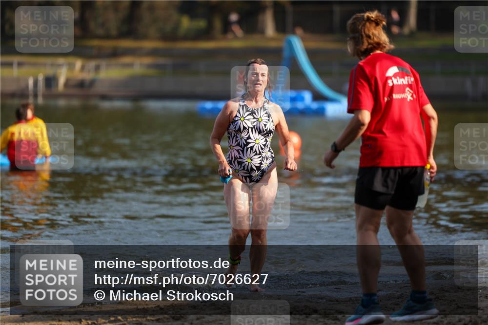 08.09.2024 - Stadtparktriathlon Michael Strokosch http://msf.ph/oto/7026627 08.09.2024 09:56:07 Schwimmen 236 meine-sportfotos.de