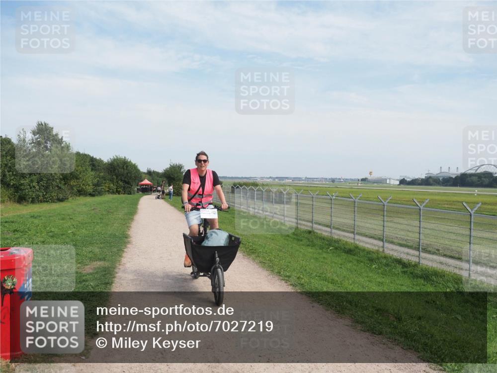 08.09.2024 - Airport Race Miley Keyser http://msf.ph/oto/7027219 08.09.2024 13:07:33 Laufen OLYMPUS, DIGITAL, CAMERA meine-sportfotos.de