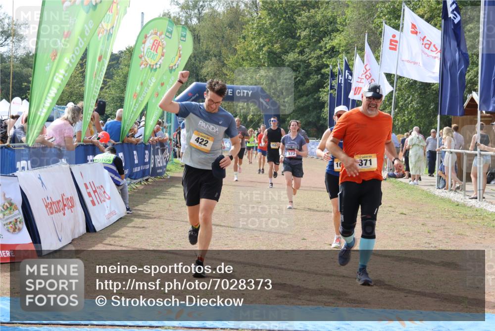08.09.2024 - Airport Race Strokosch-Dieckow http://msf.ph/oto/7028373 08.09.2024 12:39:13 Ziel 371, 422, 573, 1078, 1160 meine-sportfotos.de