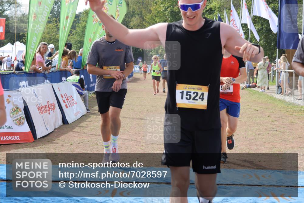 08.09.2024 - Airport Race Strokosch-Dieckow http://msf.ph/oto/7028597 08.09.2024 12:39:22 Ziel 261, 371, 422, 573, 574, 743, 916, 1018, 1078, 1441, 1524 meine-sportfotos.de