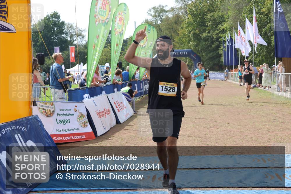 08.09.2024 - Airport Race Strokosch-Dieckow http://msf.ph/oto/7028944 08.09.2024 12:39:36 Ziel 128, 261, 511, 743, 758, 781, 1298, 1528, 3155 meine-sportfotos.de