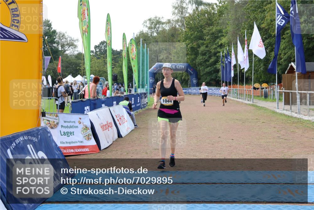 08.09.2024 - Airport Race Strokosch-Dieckow http://msf.ph/oto/7029895 08.09.2024 13:16:07 Ziel 1044, 1048 meine-sportfotos.de