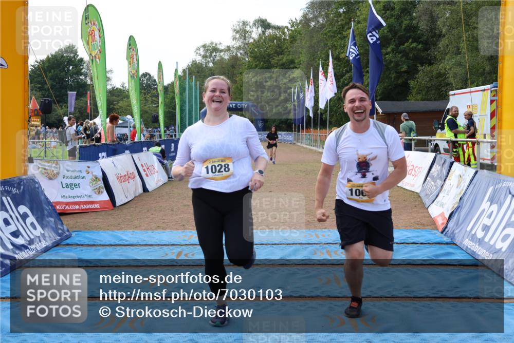 08.09.2024 - Airport Race Strokosch-Dieckow http://msf.ph/oto/7030103 08.09.2024 13:16:15 Ziel 1028, 1044, 1065 meine-sportfotos.de