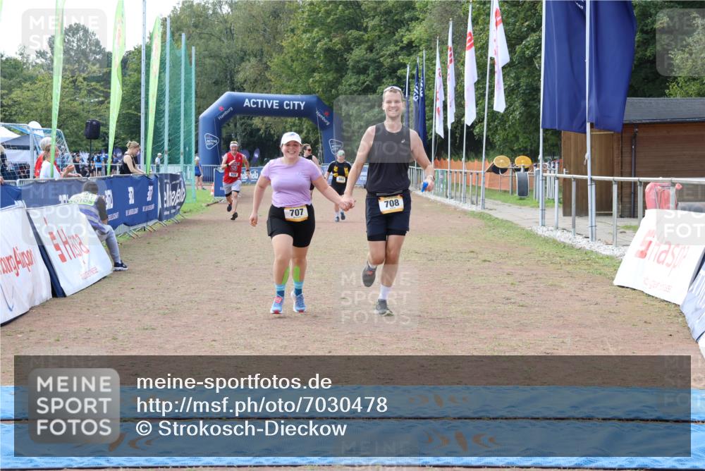 08.09.2024 - Airport Race Strokosch-Dieckow http://msf.ph/oto/7030478 08.09.2024 13:17:12 Ziel 707, 708 meine-sportfotos.de