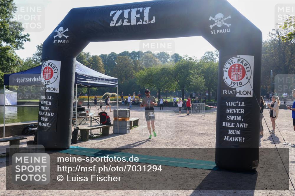 08.09.2024 - Stadtparktriathlon Luisa Fischer http://msf.ph/oto/7031294 08.09.2024 09:31:09 Ziel 53 meine-sportfotos.de