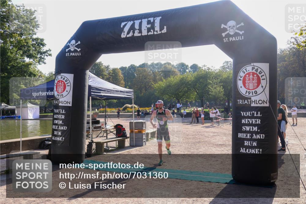 08.09.2024 - Stadtparktriathlon Luisa Fischer http://msf.ph/oto/7031360 08.09.2024 09:34:33 Ziel 69 meine-sportfotos.de