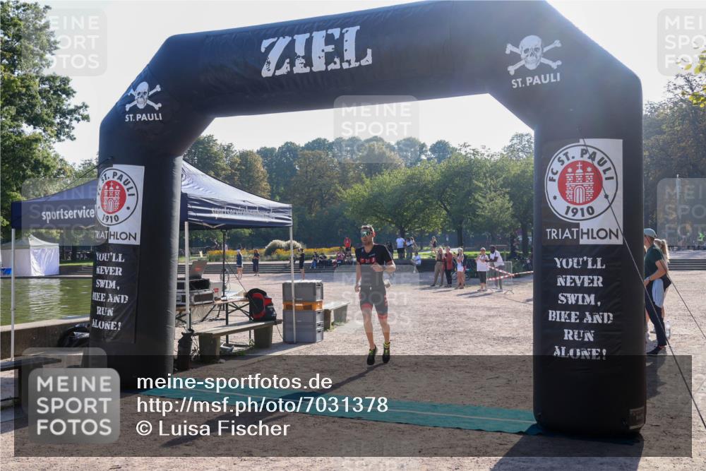 08.09.2024 - Stadtparktriathlon Luisa Fischer http://msf.ph/oto/7031378 08.09.2024 09:34:59 Ziel 11 meine-sportfotos.de