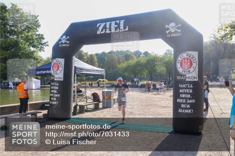 08.09.2024 - Stadtparktriathlon Luisa Fischer http://msf.ph/oto/7031433 08.09.2024 09:36:20 Ziel 7, 17, 38 meine-sportfotos.de