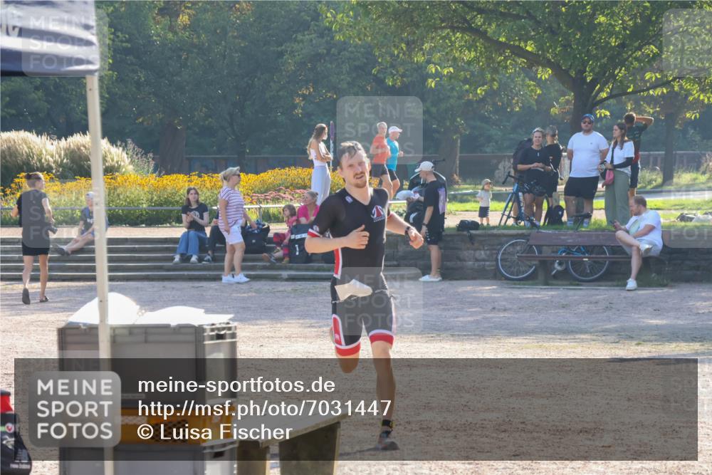 08.09.2024 - Stadtparktriathlon Luisa Fischer http://msf.ph/oto/7031447 08.09.2024 09:36:38 Ziel 86 meine-sportfotos.de