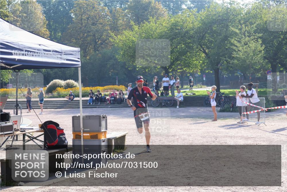 08.09.2024 - Stadtparktriathlon Luisa Fischer http://msf.ph/oto/7031500 08.09.2024 09:37:51 Ziel 5, 33 meine-sportfotos.de