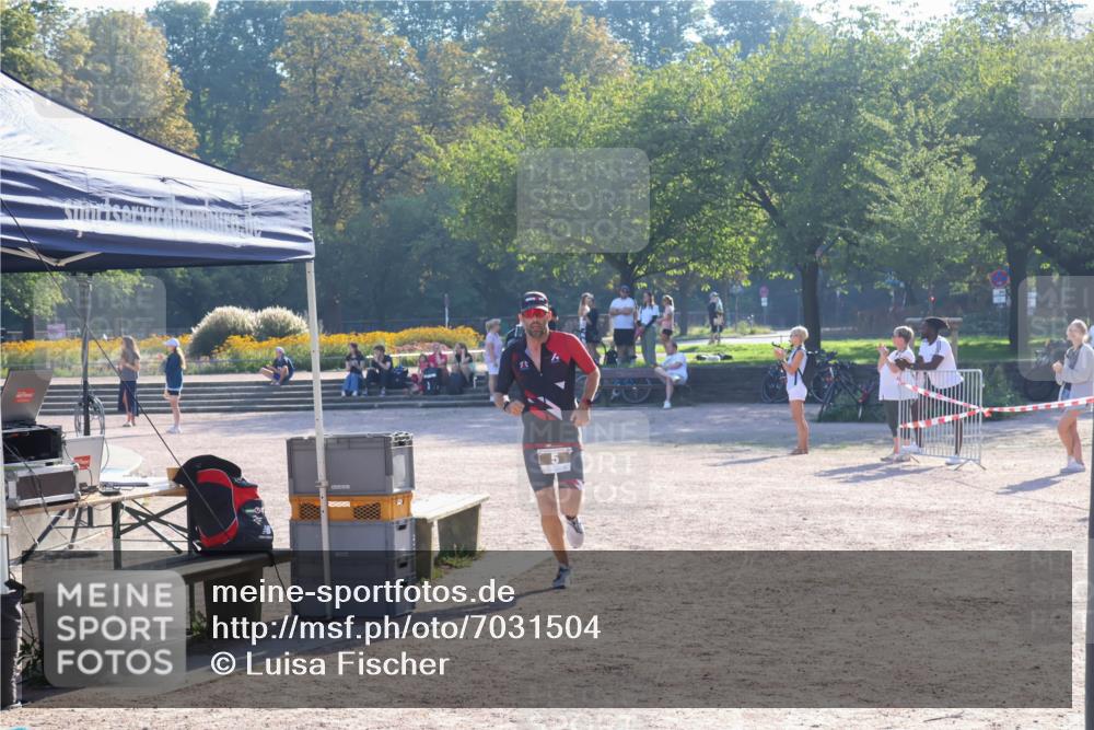 08.09.2024 - Stadtparktriathlon Luisa Fischer http://msf.ph/oto/7031504 08.09.2024 09:37:52 Ziel 5, 33 meine-sportfotos.de