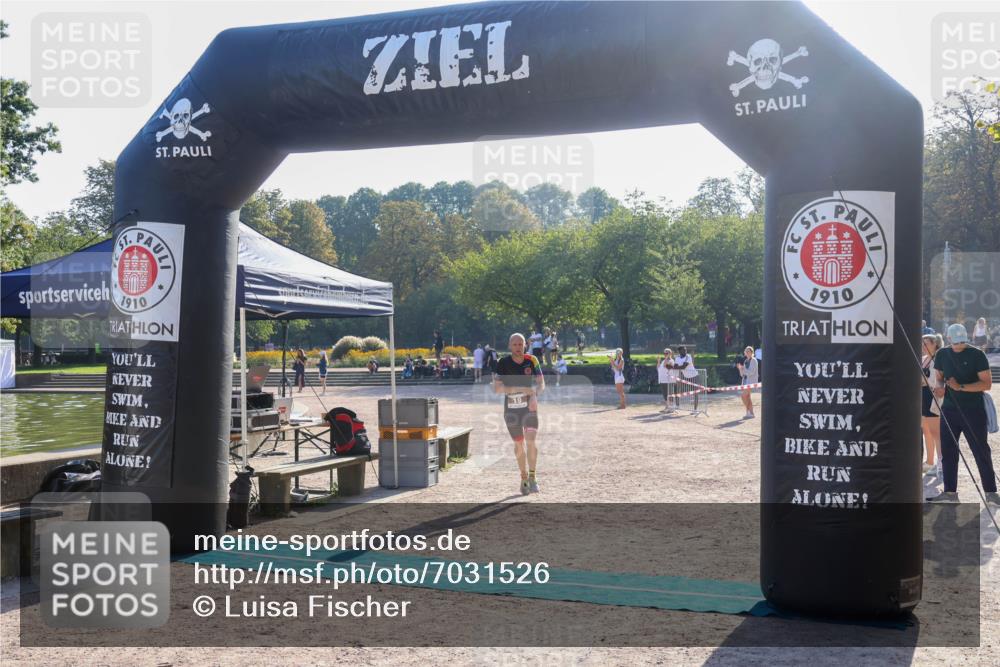 08.09.2024 - Stadtparktriathlon Luisa Fischer http://msf.ph/oto/7031526 08.09.2024 09:38:01 Ziel 19 meine-sportfotos.de