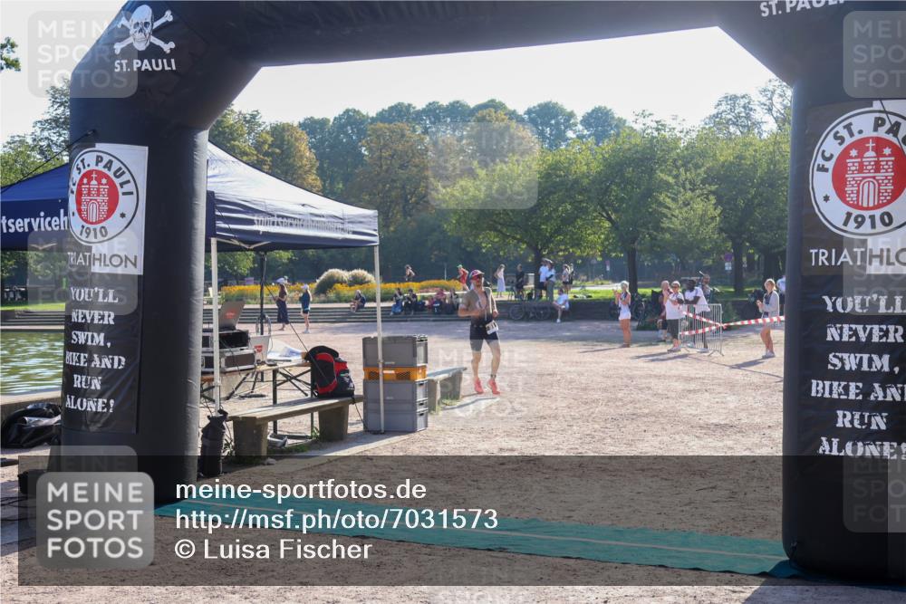 08.09.2024 - Stadtparktriathlon Luisa Fischer http://msf.ph/oto/7031573 08.09.2024 09:38:47 Ziel 51, 59 meine-sportfotos.de