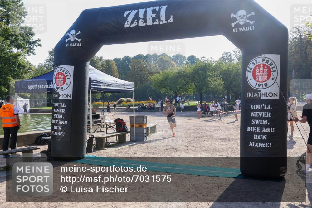 08.09.2024 - Stadtparktriathlon Luisa Fischer http://msf.ph/oto/7031575 08.09.2024 09:38:47 Ziel 51, 59 meine-sportfotos.de
