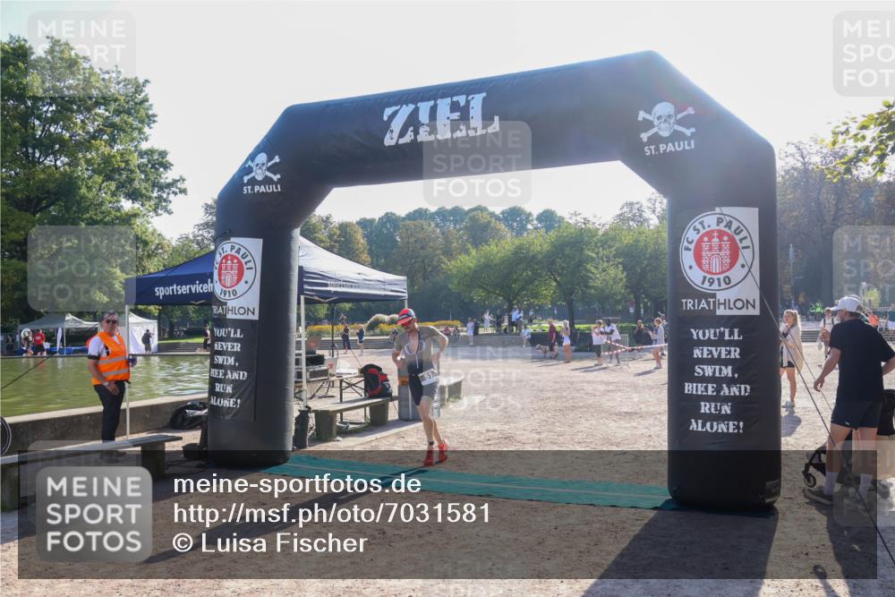 08.09.2024 - Stadtparktriathlon Luisa Fischer http://msf.ph/oto/7031581 08.09.2024 09:38:49 Ziel 35, 51, 59 meine-sportfotos.de
