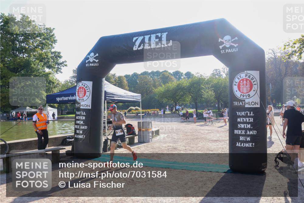 08.09.2024 - Stadtparktriathlon Luisa Fischer http://msf.ph/oto/7031584 08.09.2024 09:38:49 Ziel 35, 51, 59 meine-sportfotos.de