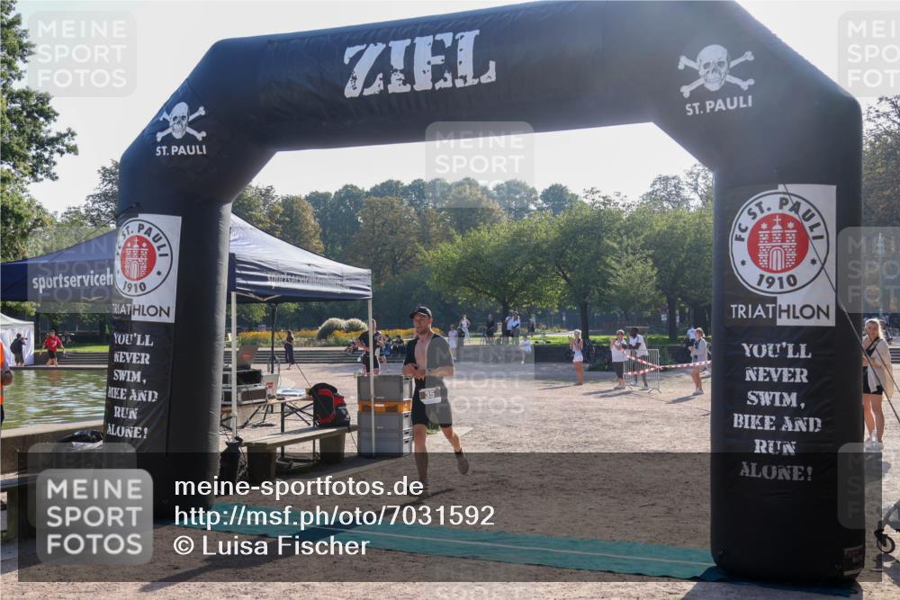 08.09.2024 - Stadtparktriathlon Luisa Fischer http://msf.ph/oto/7031592 08.09.2024 09:38:55 Ziel 1, 35, 51 meine-sportfotos.de