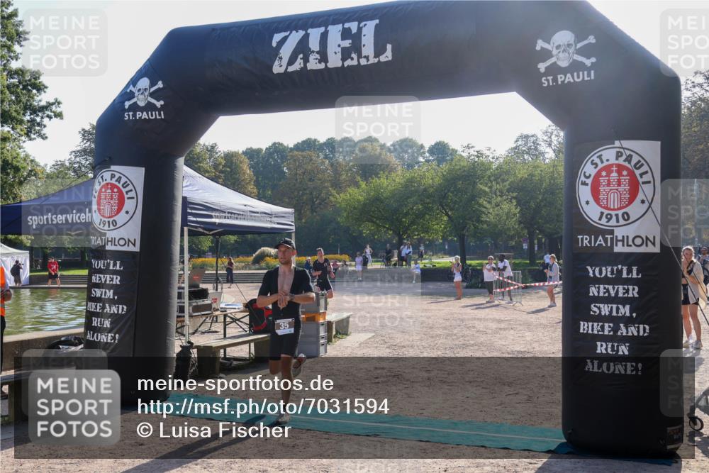 08.09.2024 - Stadtparktriathlon Luisa Fischer http://msf.ph/oto/7031594 08.09.2024 09:38:55 Ziel 1, 35, 51 meine-sportfotos.de