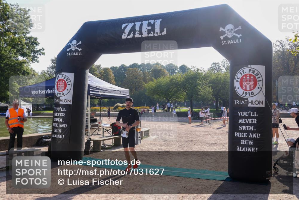 08.09.2024 - Stadtparktriathlon Luisa Fischer http://msf.ph/oto/7031627 08.09.2024 09:39:09 Ziel 68 meine-sportfotos.de