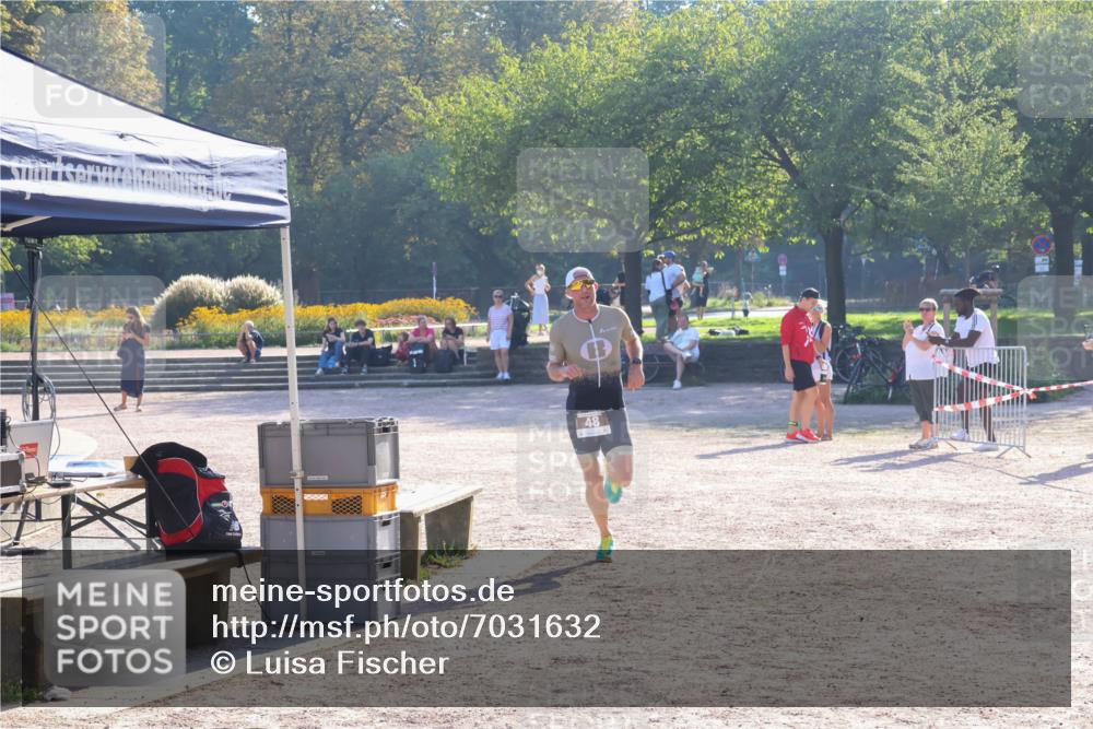 08.09.2024 - Stadtparktriathlon Luisa Fischer http://msf.ph/oto/7031632 08.09.2024 09:39:17 Ziel 48 meine-sportfotos.de