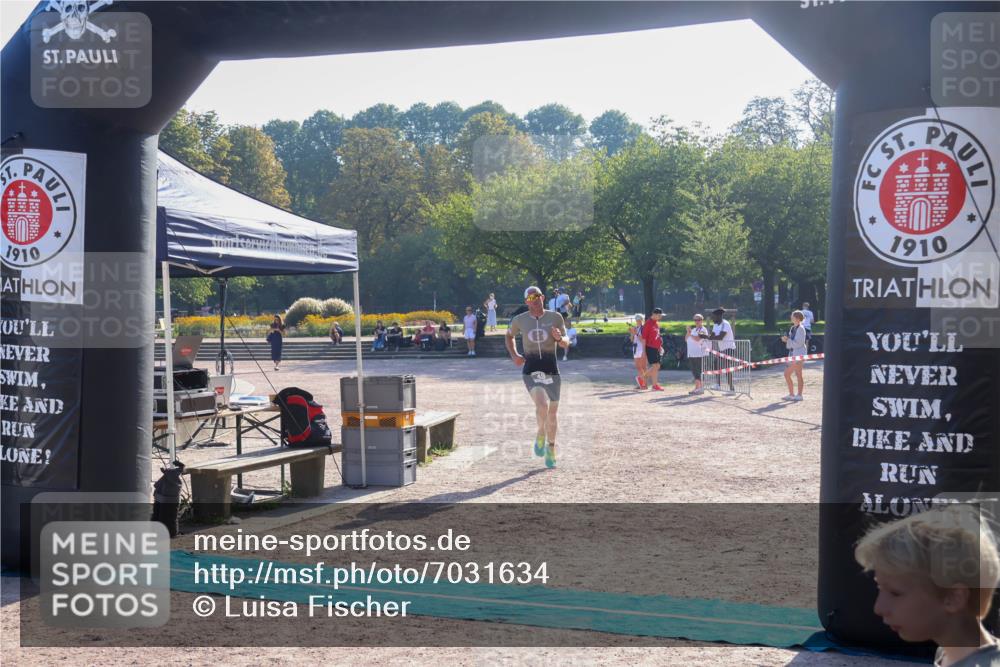 08.09.2024 - Stadtparktriathlon Luisa Fischer http://msf.ph/oto/7031634 08.09.2024 09:39:17 Ziel 48 meine-sportfotos.de