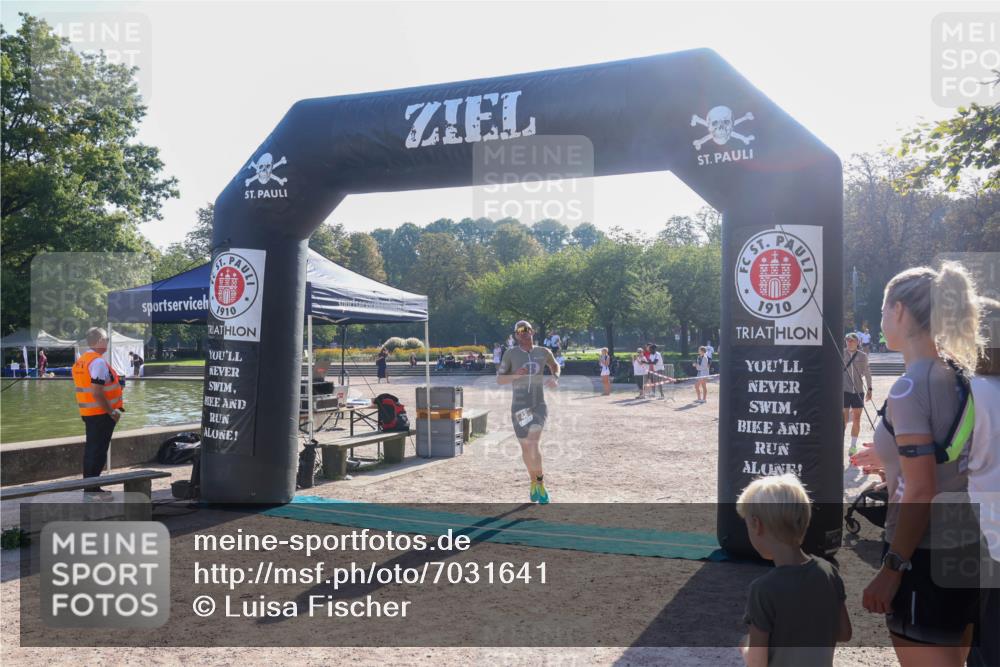 08.09.2024 - Stadtparktriathlon Luisa Fischer http://msf.ph/oto/7031641 08.09.2024 09:39:18 Ziel 48 meine-sportfotos.de