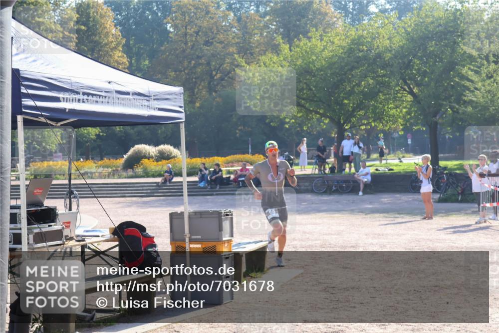 08.09.2024 - Stadtparktriathlon Luisa Fischer http://msf.ph/oto/7031678 08.09.2024 09:40:00 Ziel 50 meine-sportfotos.de