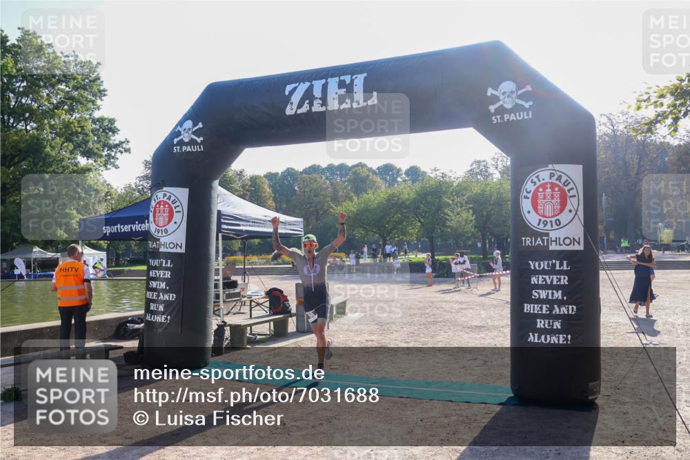 08.09.2024 - Stadtparktriathlon Luisa Fischer http://msf.ph/oto/7031688 08.09.2024 09:40:02 Ziel 50 meine-sportfotos.de