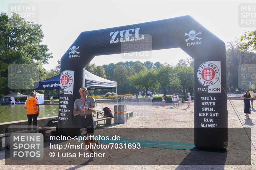 08.09.2024 - Stadtparktriathlon Luisa Fischer http://msf.ph/oto/7031693 08.09.2024 09:40:03 Ziel 50 meine-sportfotos.de