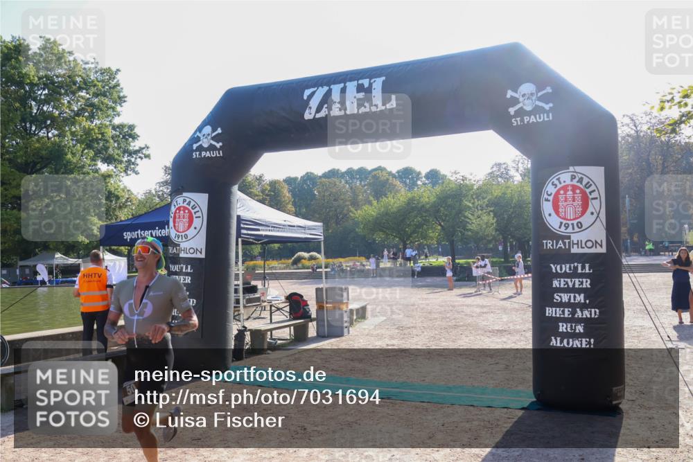 08.09.2024 - Stadtparktriathlon Luisa Fischer http://msf.ph/oto/7031694 08.09.2024 09:40:03 Ziel 50 meine-sportfotos.de