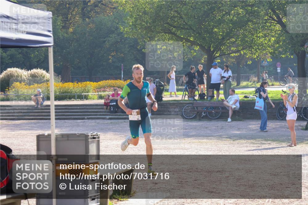 08.09.2024 - Stadtparktriathlon Luisa Fischer http://msf.ph/oto/7031716 08.09.2024 09:40:48 Ziel 66 meine-sportfotos.de