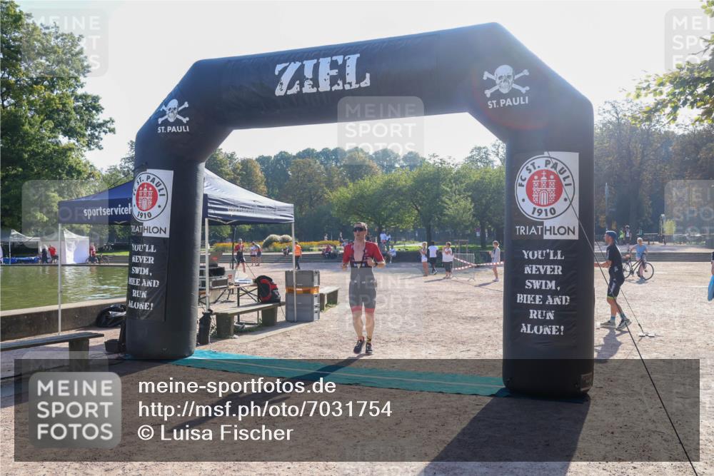 08.09.2024 - Stadtparktriathlon Luisa Fischer http://msf.ph/oto/7031754 08.09.2024 09:41:22 Ziel 31, 39 meine-sportfotos.de