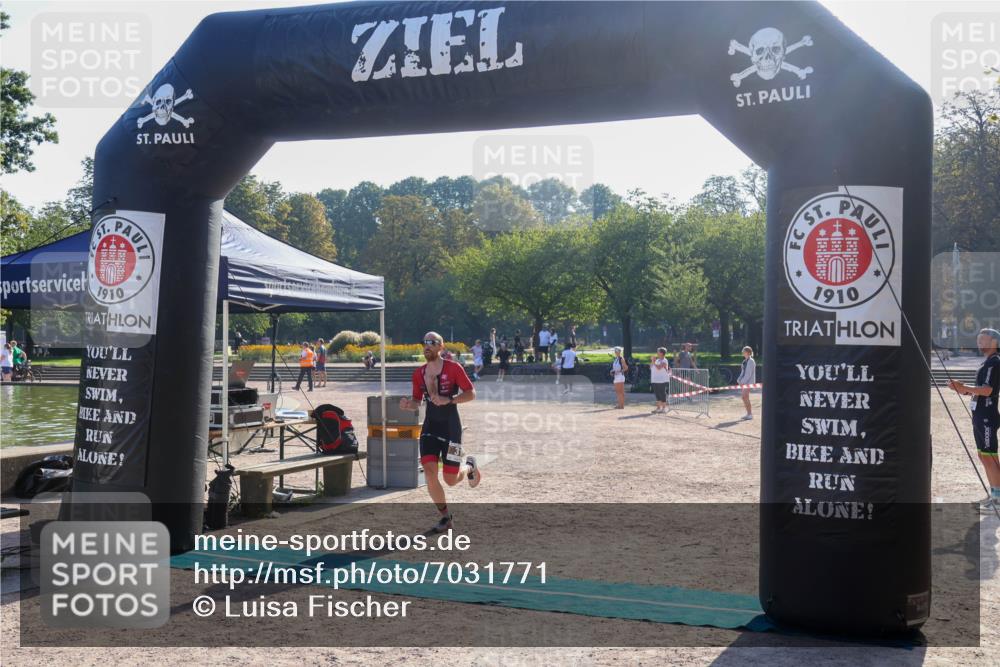08.09.2024 - Stadtparktriathlon Luisa Fischer http://msf.ph/oto/7031771 08.09.2024 09:41:27 Ziel 31, 39 meine-sportfotos.de