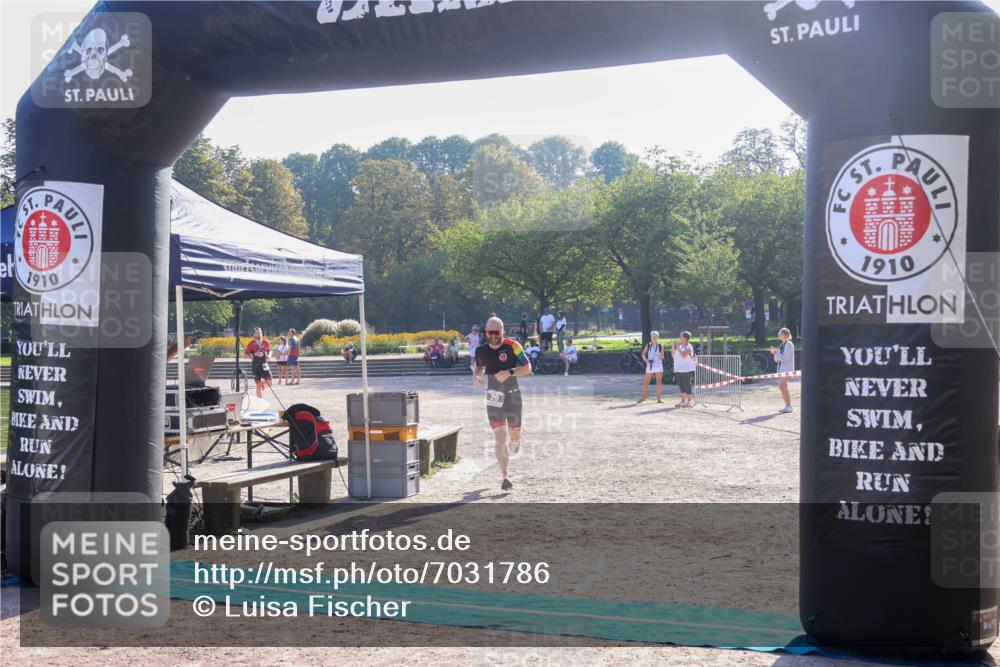 08.09.2024 - Stadtparktriathlon Luisa Fischer http://msf.ph/oto/7031786 08.09.2024 09:41:35 Ziel 29, 41 meine-sportfotos.de