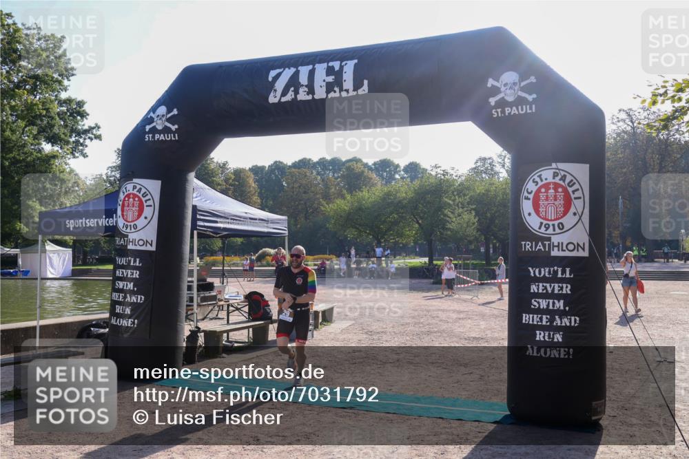 08.09.2024 - Stadtparktriathlon Luisa Fischer http://msf.ph/oto/7031792 08.09.2024 09:41:36 Ziel 29, 41 meine-sportfotos.de