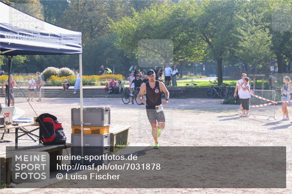 08.09.2024 - Stadtparktriathlon Luisa Fischer http://msf.ph/oto/7031878 08.09.2024 09:42:28 Ziel 22, 40, 75 meine-sportfotos.de