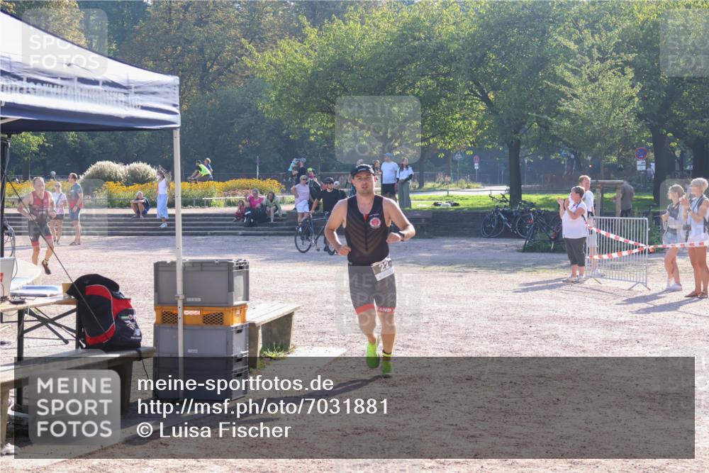 08.09.2024 - Stadtparktriathlon Luisa Fischer http://msf.ph/oto/7031881 08.09.2024 09:42:28 Ziel 22, 40, 75 meine-sportfotos.de