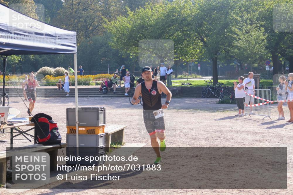 08.09.2024 - Stadtparktriathlon Luisa Fischer http://msf.ph/oto/7031883 08.09.2024 09:42:28 Ziel 22, 40, 75 meine-sportfotos.de