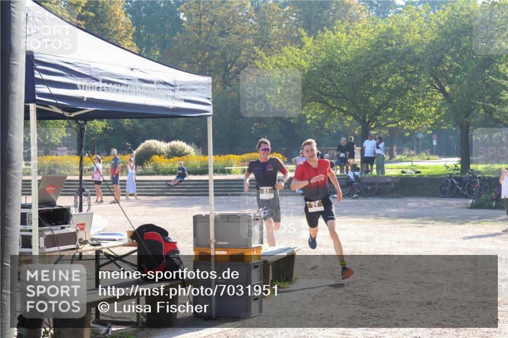 08.09.2024 - Stadtparktriathlon Luisa Fischer http://msf.ph/oto/7031951 08.09.2024 09:43:10 Ziel 21, 27, 63 meine-sportfotos.de