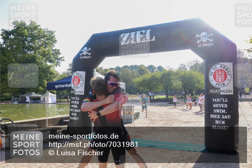 08.09.2024 - Stadtparktriathlon Luisa Fischer http://msf.ph/oto/7031981 08.09.2024 09:43:15 Ziel 21, 27, 63 meine-sportfotos.de
