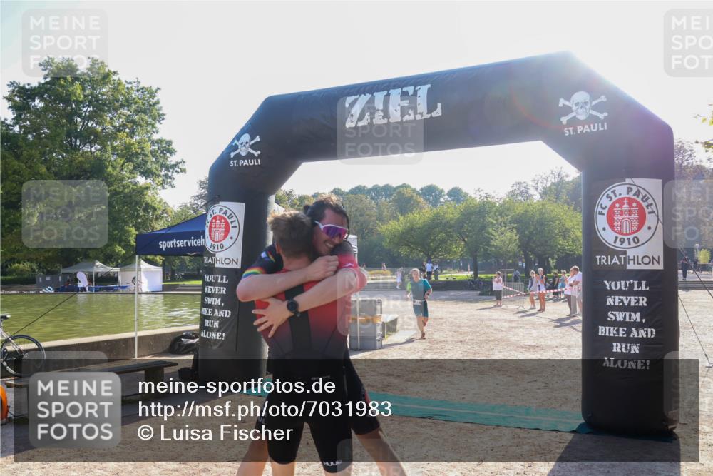 08.09.2024 - Stadtparktriathlon Luisa Fischer http://msf.ph/oto/7031983 08.09.2024 09:43:15 Ziel 21, 27, 63 meine-sportfotos.de